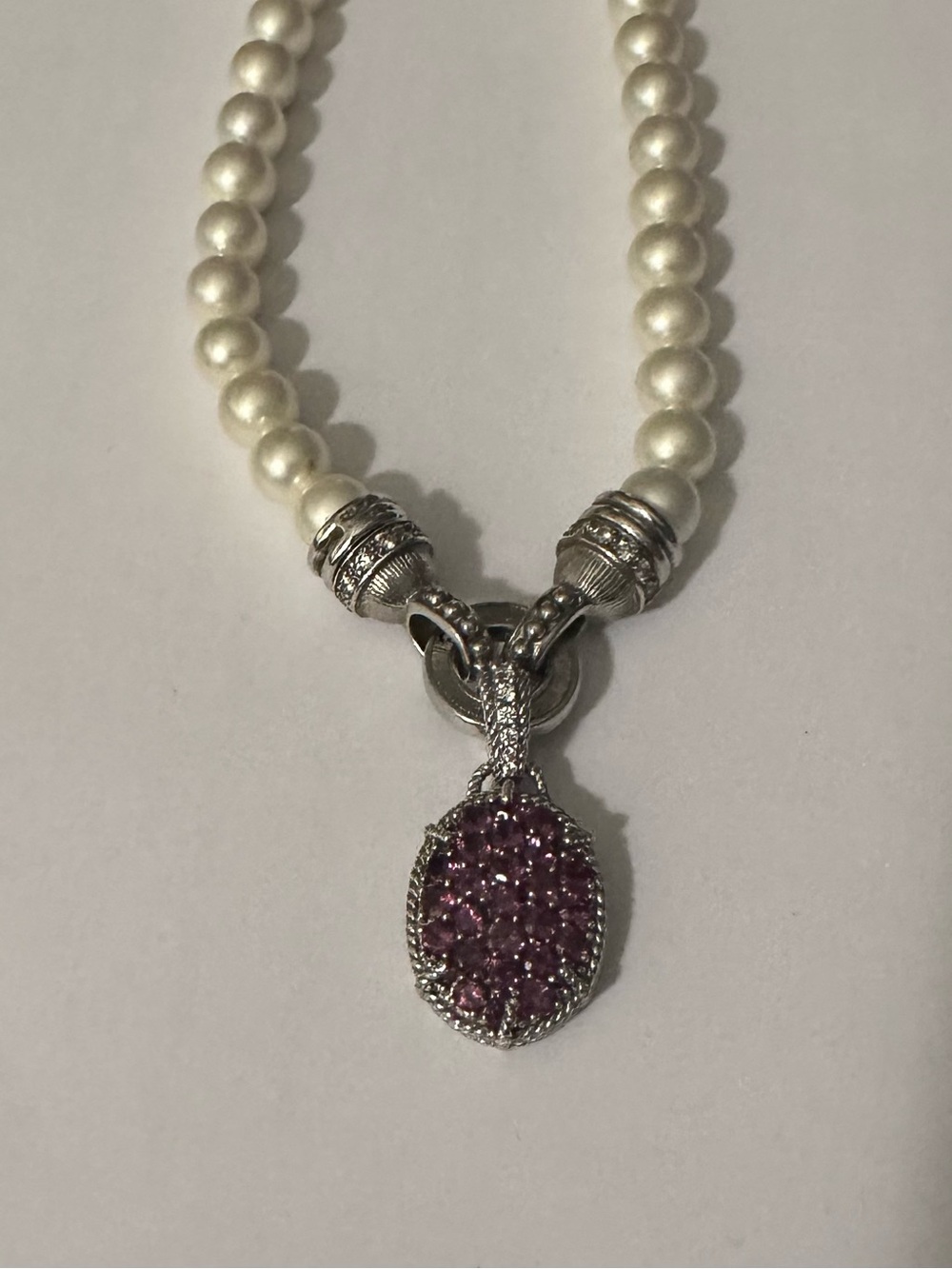 Judith Ripka White Pearl Necklace with magnetic closure - Picture 6 of 6